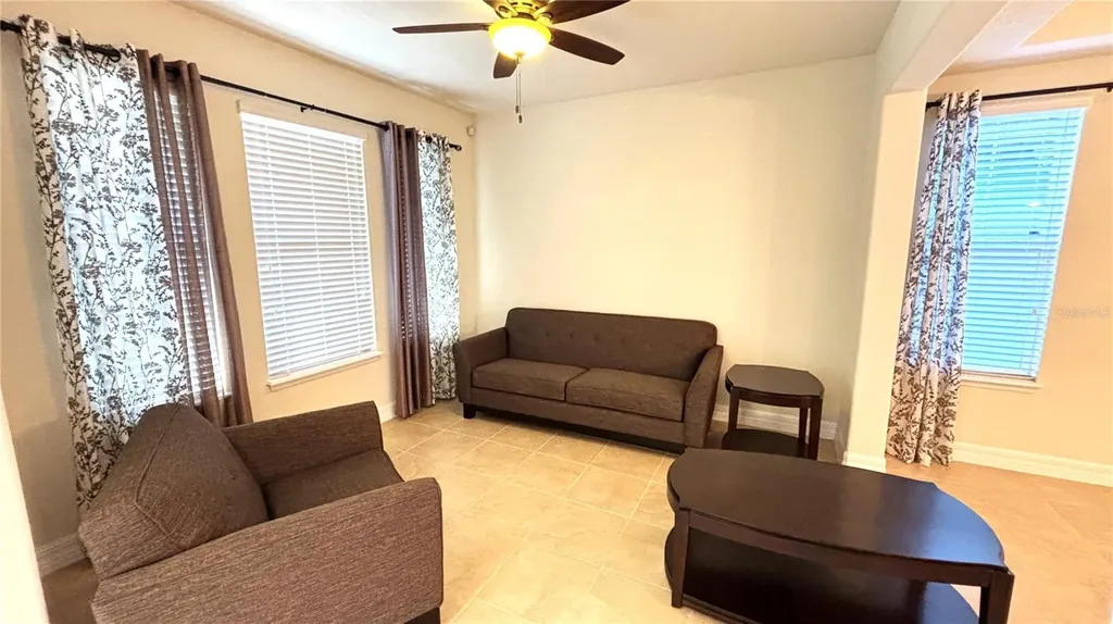 5217 Dove Tree Street Orlando FL 32811