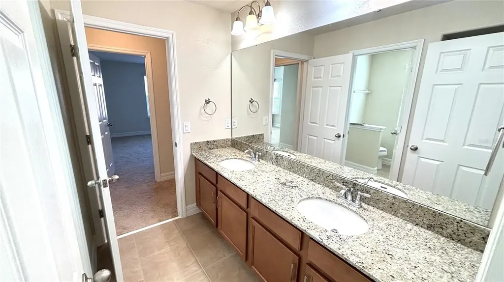 5217 Dove Tree Street Orlando FL 32811