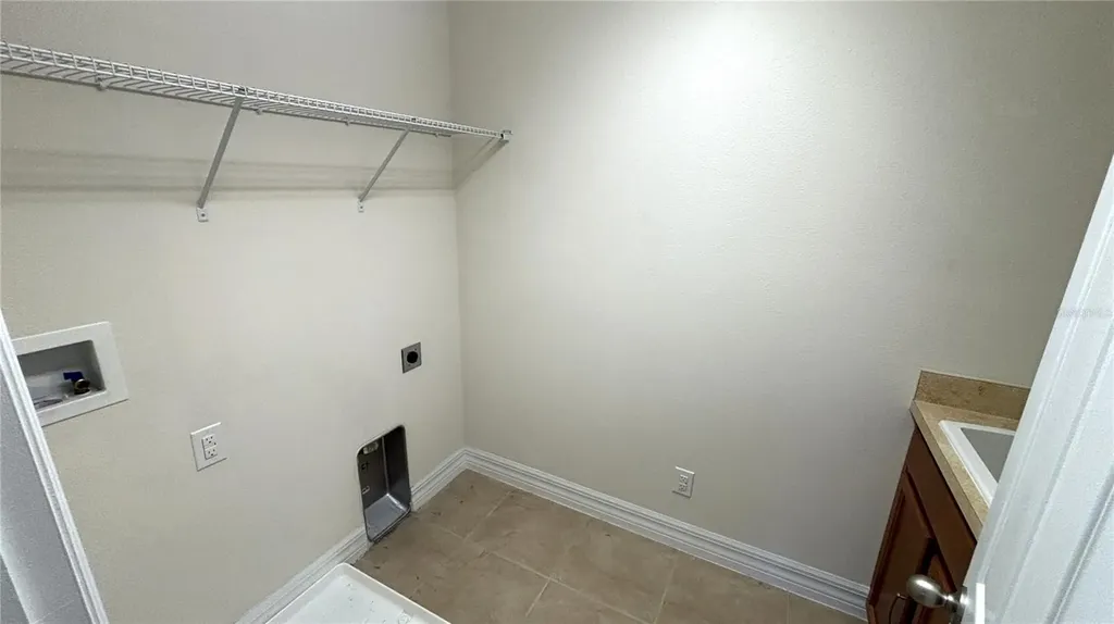 5217 Dove Tree Street Orlando FL 32811