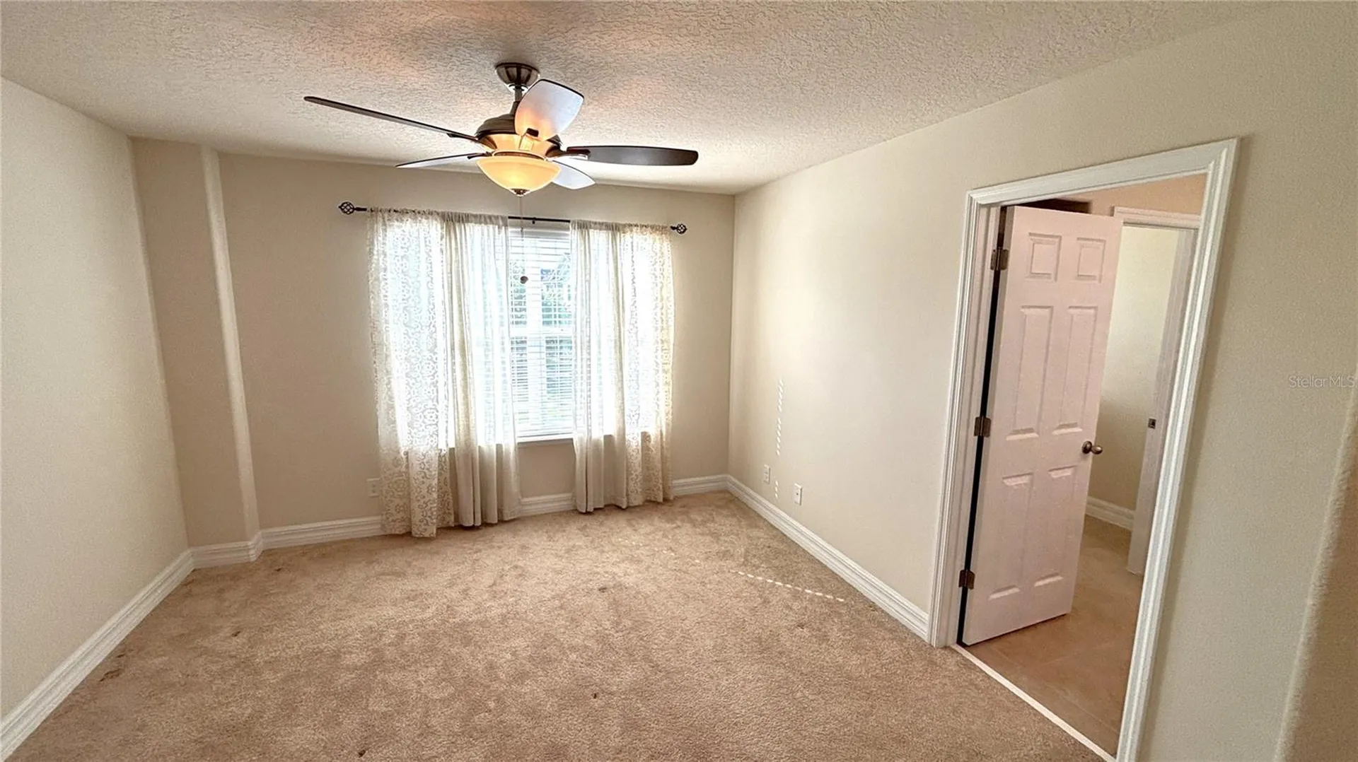 5217 Dove Tree Street Orlando FL 32811