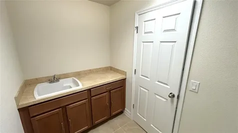 5217 Dove Tree Street Orlando FL 32811
