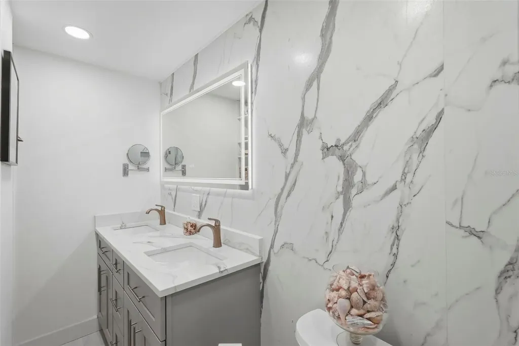 6158 Palma Del Mar Boulevard S St Petersburg FL 33715
