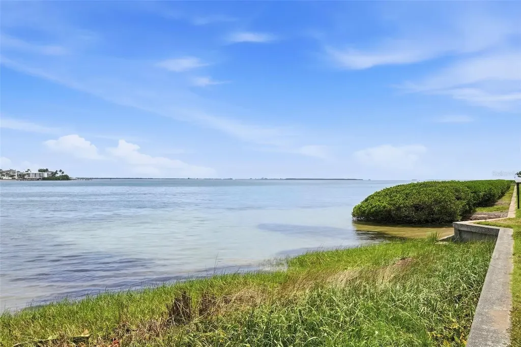 6158 Palma Del Mar Boulevard S St Petersburg FL 33715
