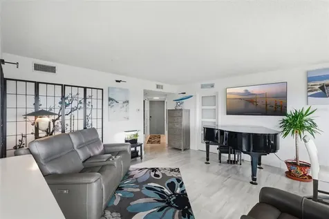 6158 Palma Del Mar Boulevard S St Petersburg FL 33715