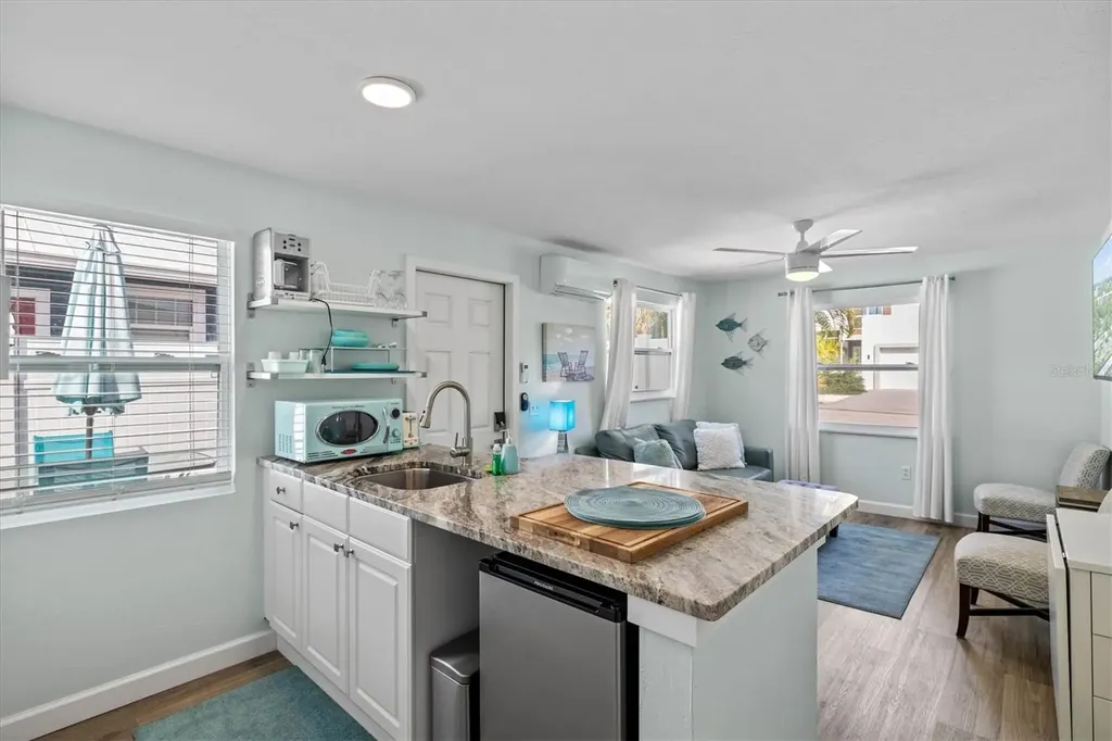2084 Grove Street Sarasota FL 34239