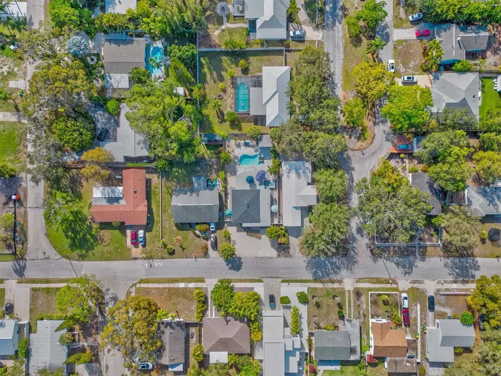 2084 Grove Street Sarasota FL 34239