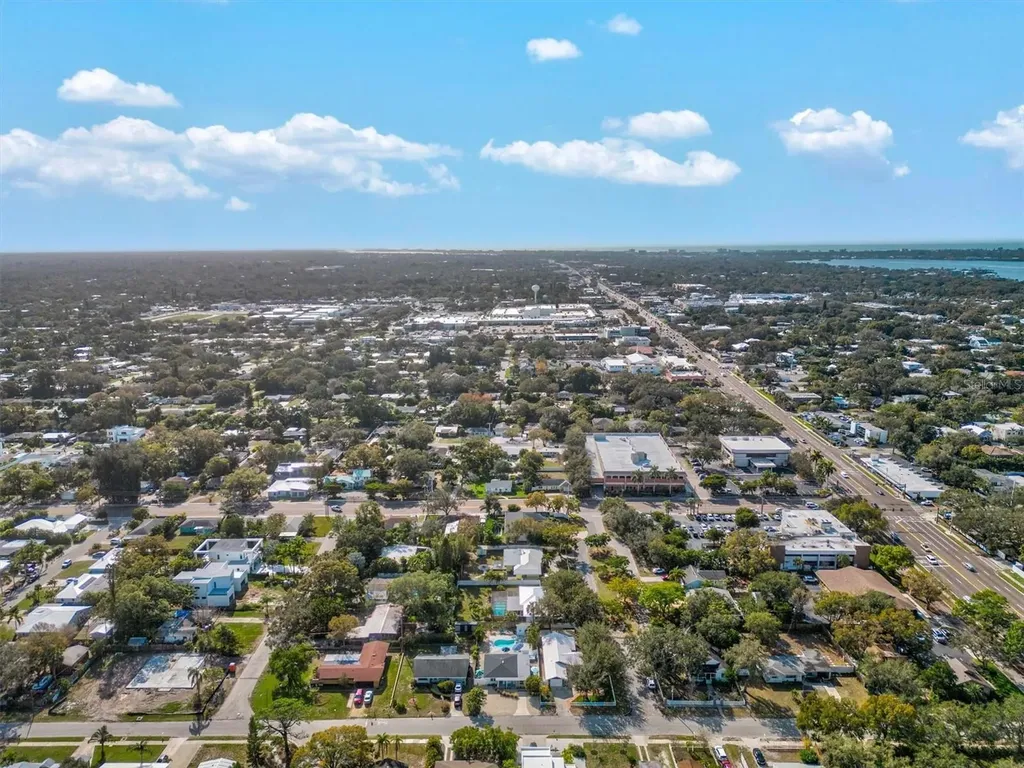 2084 Grove Street Sarasota FL 34239
