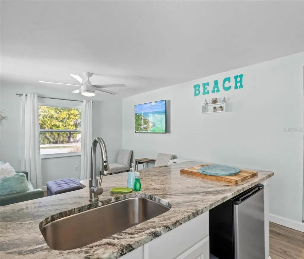 2084 Grove Street Sarasota FL 34239