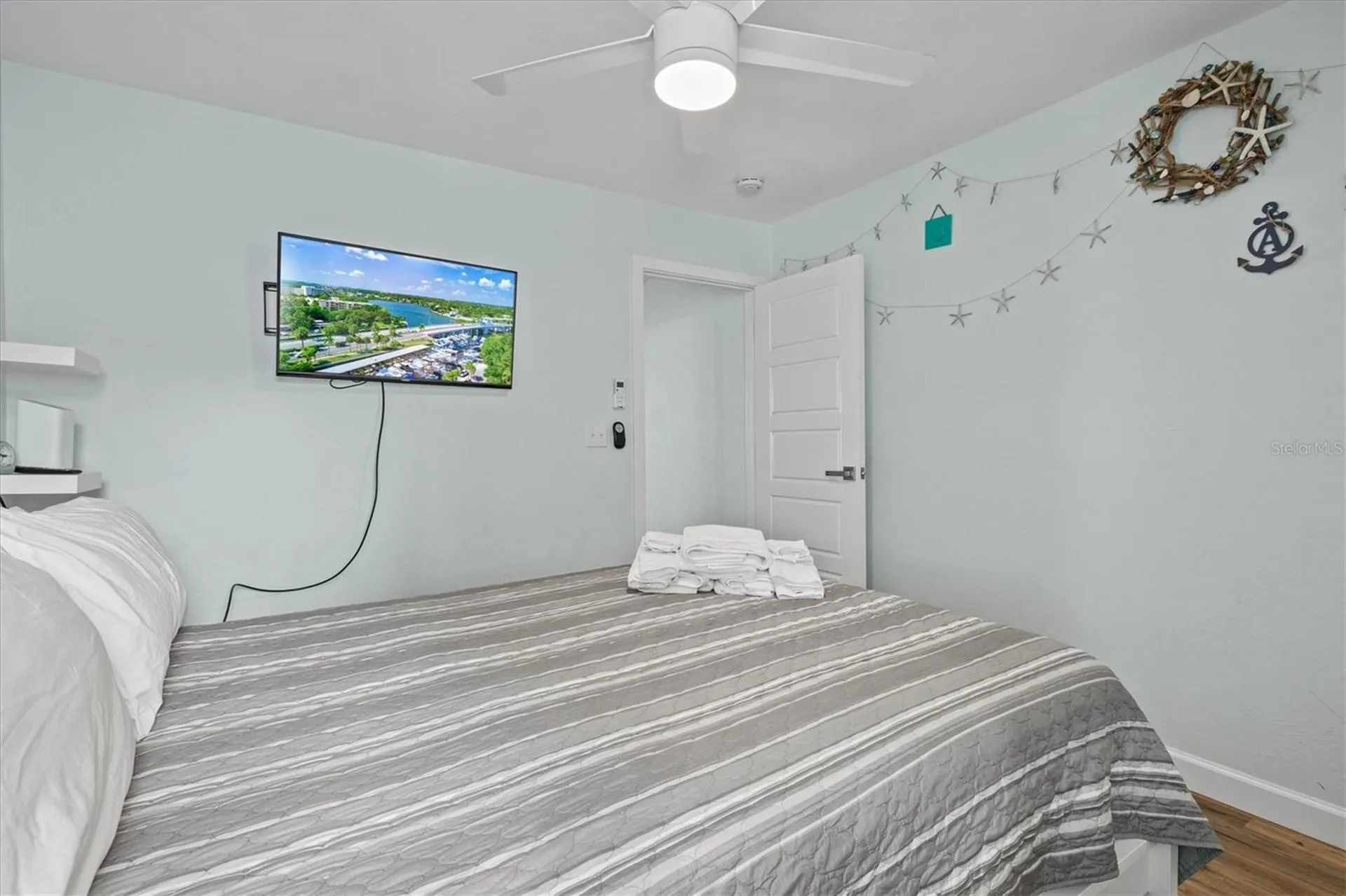 2084 Grove Street Sarasota FL 34239