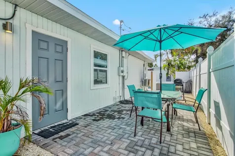 2084 Grove Street Sarasota FL 34239
