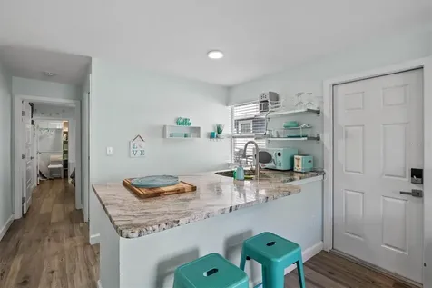2084 Grove Street Sarasota FL 34239