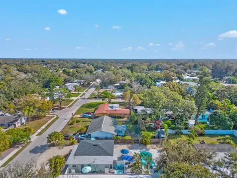 2084 Grove Street Sarasota FL 34239