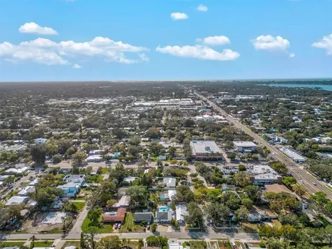 2084 Grove Street Sarasota FL 34239