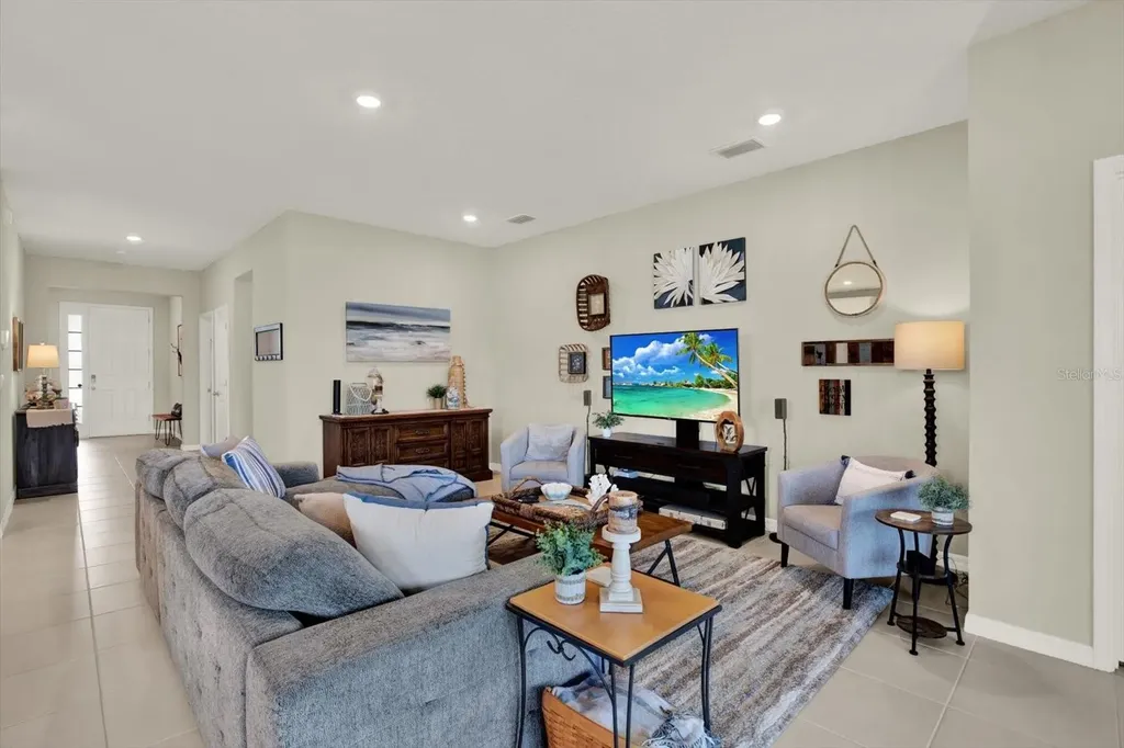 10186 Shoreline View Way Wesley Chapel FL 33545