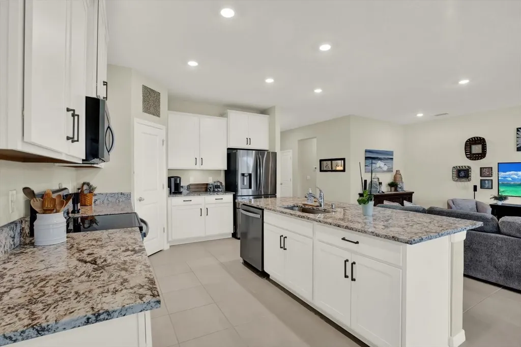 10186 Shoreline View Way Wesley Chapel FL 33545