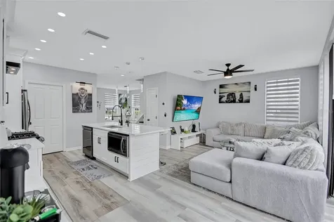 10039 Bradwell Place Tampa FL 33626