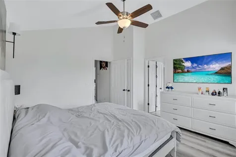 10039 Bradwell Place Tampa FL 33626