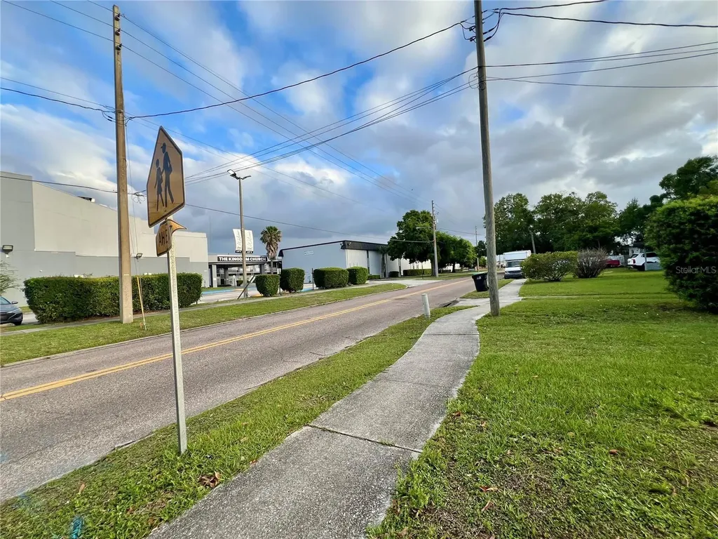 5009 Deauville Drive Orlando FL 32808