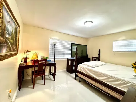 5009 Deauville Drive Orlando FL 32808