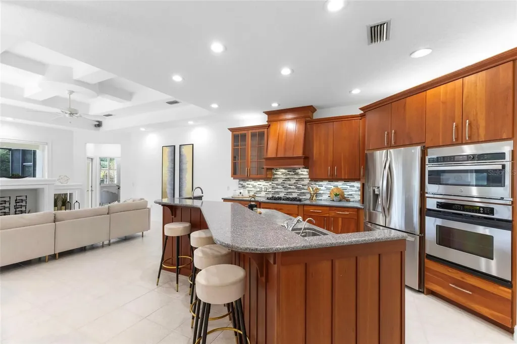 7062 Twin Hills Terrace Lakewood Ranch FL 34202