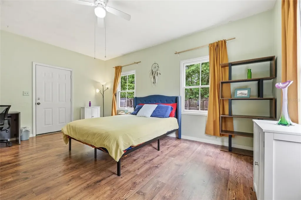 637 NW 4th Street Gainesville FL 32601
