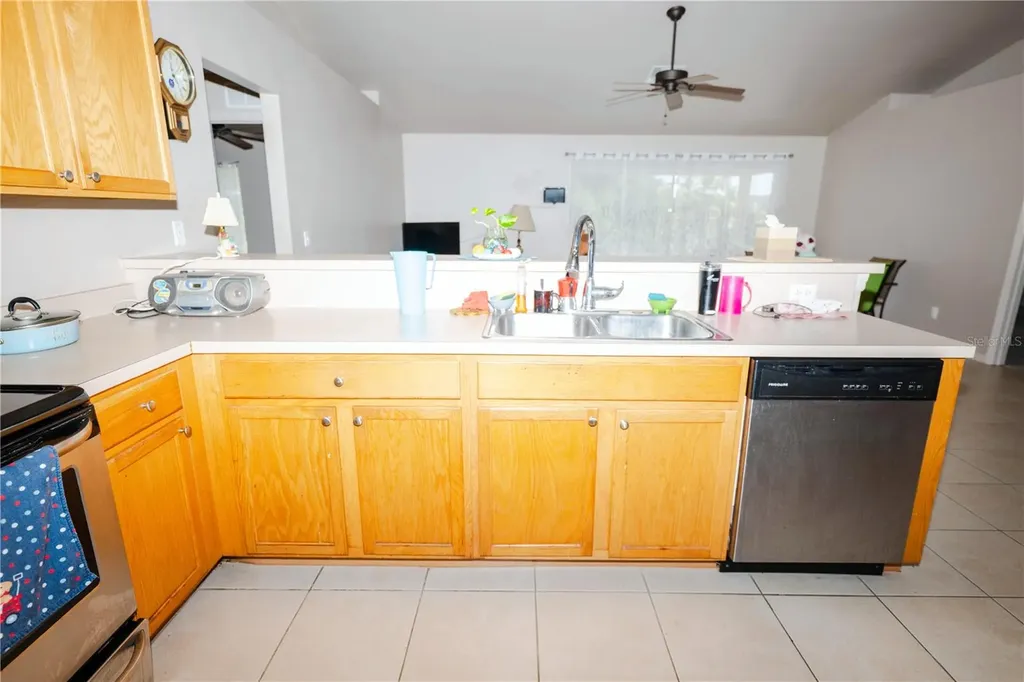 4129 NE 19th Place Cape Coral FL 33909