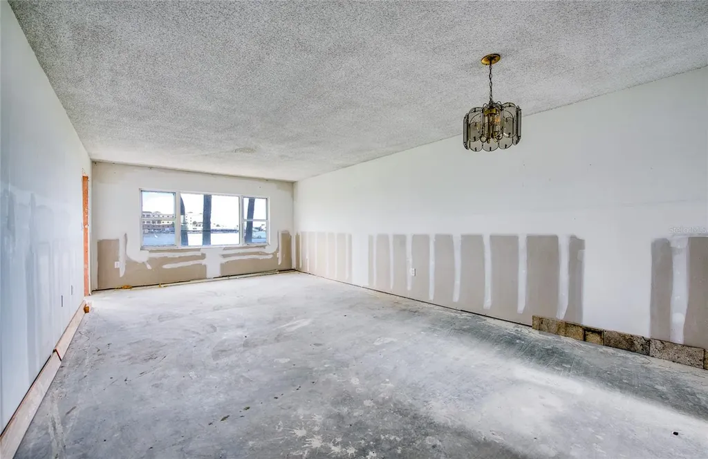 4775 Cove Circle St Petersburg FL 33708