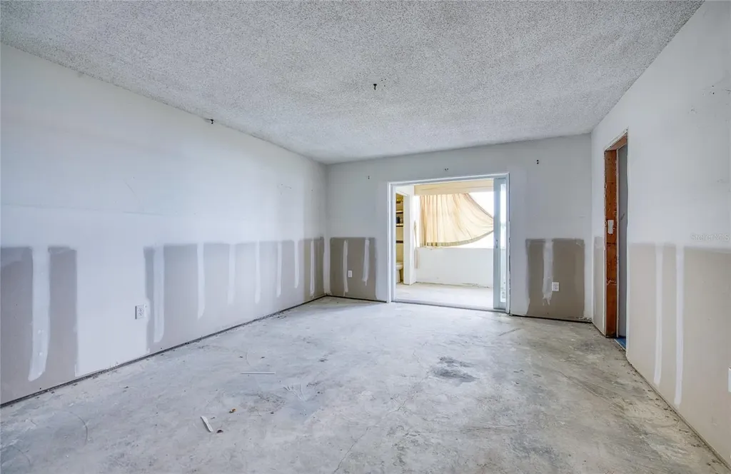 4775 Cove Circle St Petersburg FL 33708