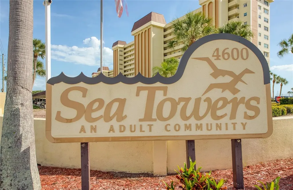 4775 Cove Circle St Petersburg FL 33708