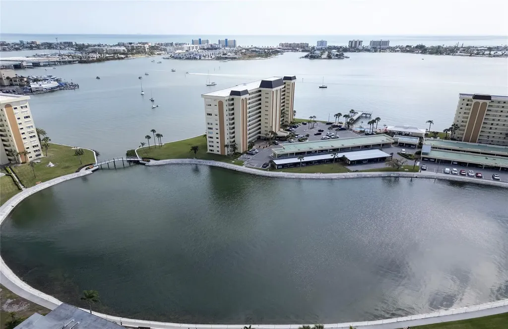 4775 Cove Circle St Petersburg FL 33708