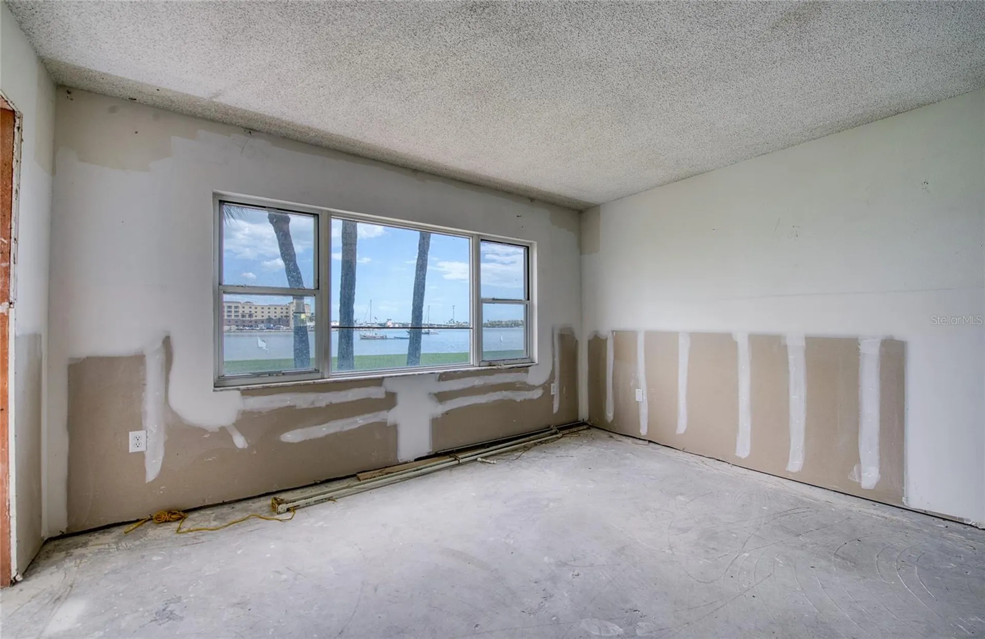 4775 Cove Circle St Petersburg FL 33708
