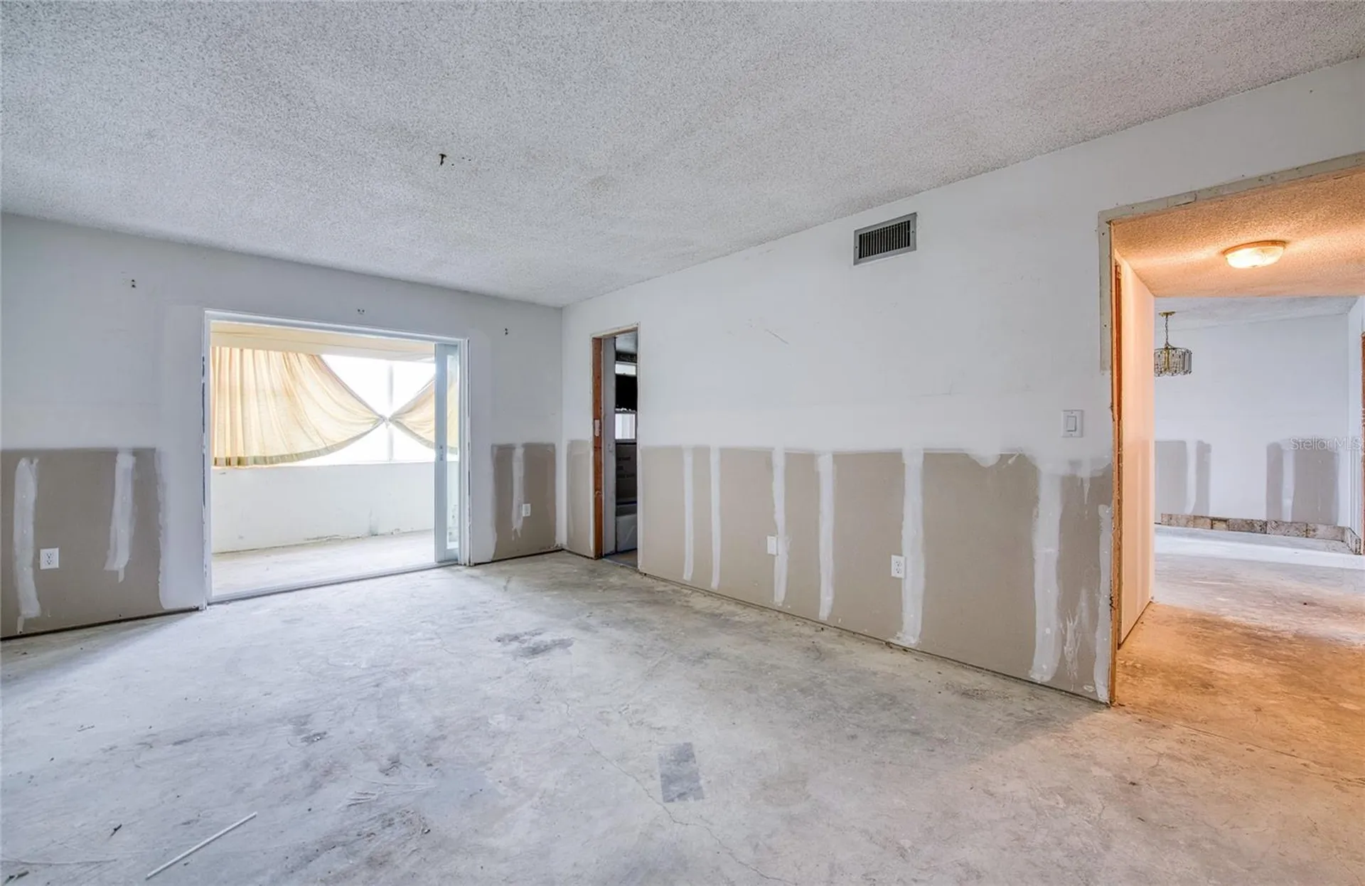 4775 Cove Circle St Petersburg FL 33708