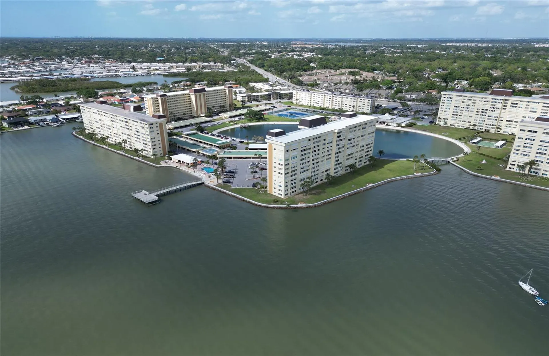 4775 Cove Circle St Petersburg FL 33708