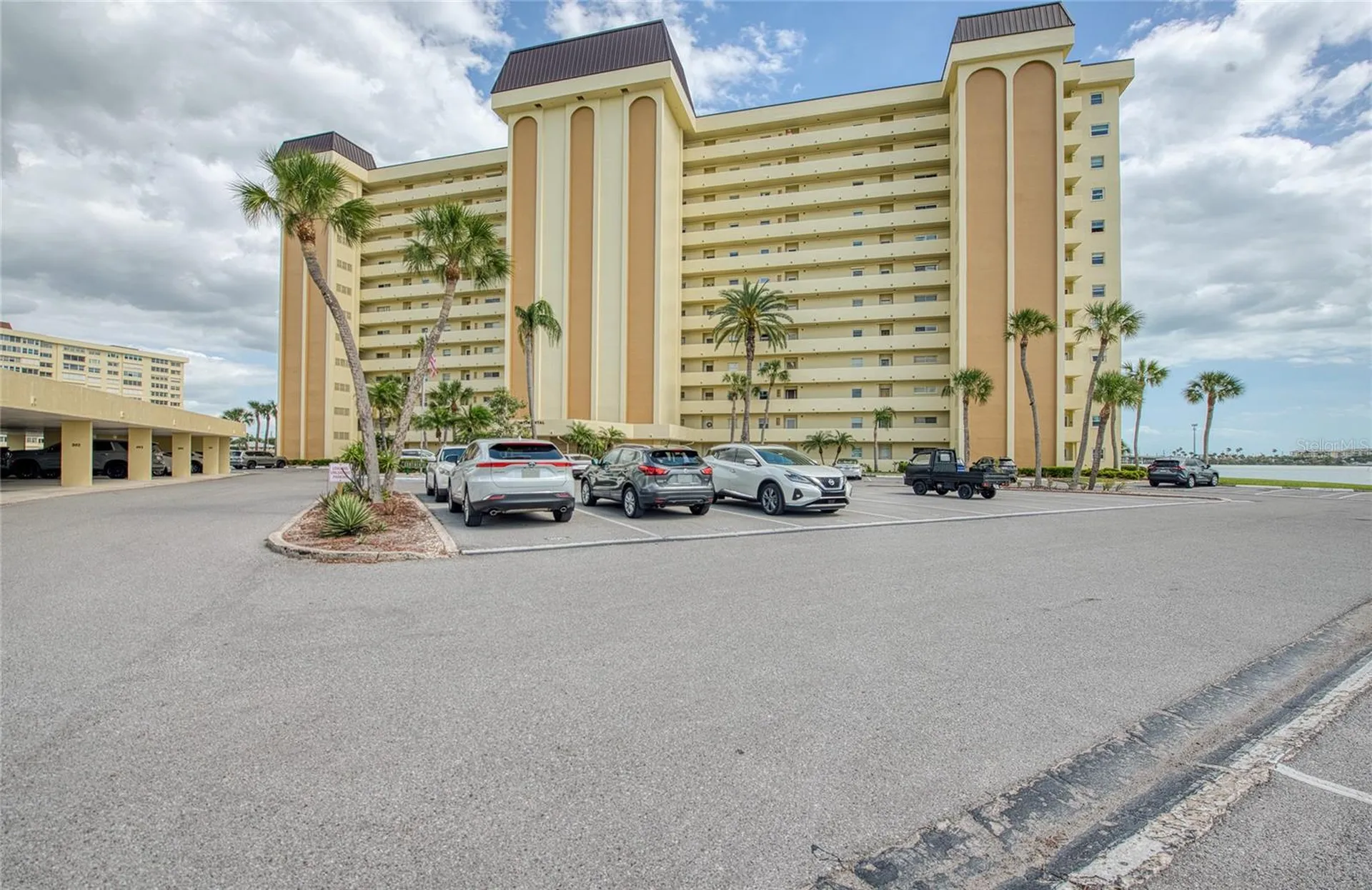 4775 Cove Circle St Petersburg FL 33708
