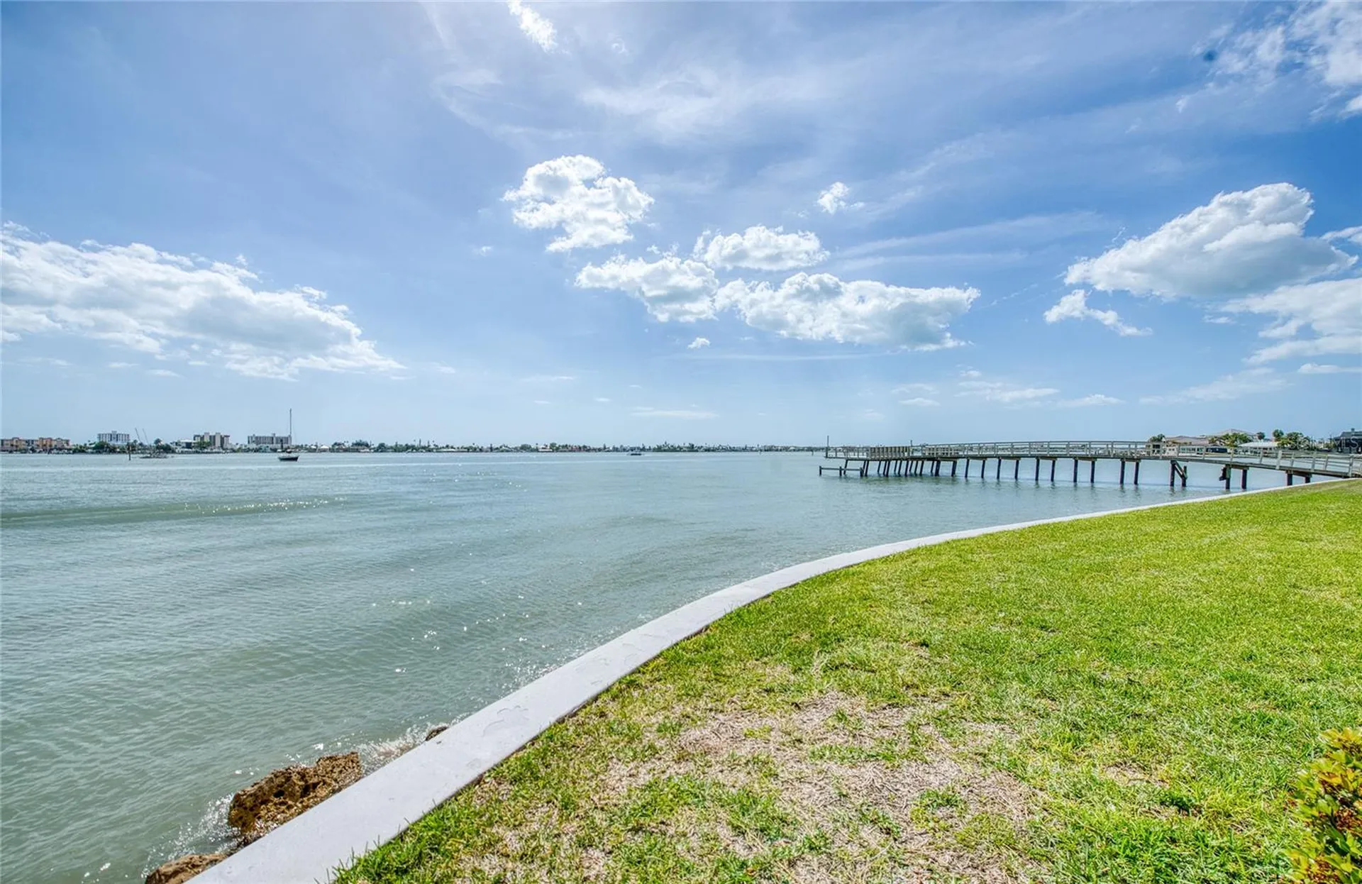 4775 Cove Circle St Petersburg FL 33708