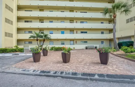 4775 Cove Circle St Petersburg FL 33708