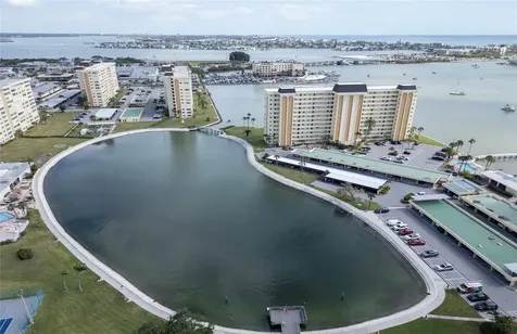 4775 Cove Circle St Petersburg FL 33708
