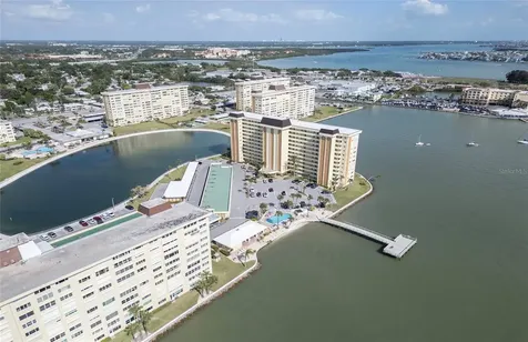 4775 Cove Circle St Petersburg FL 33708