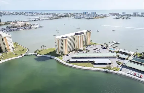 4775 Cove Circle St Petersburg FL 33708