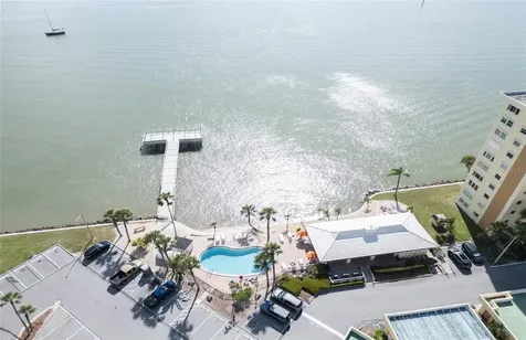 4775 Cove Circle St Petersburg FL 33708