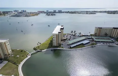 4775 Cove Circle St Petersburg FL 33708
