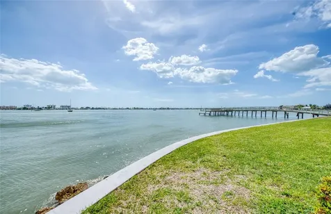 4775 Cove Circle St Petersburg FL 33708