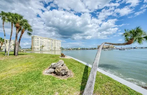 4775 Cove Circle St Petersburg FL 33708
