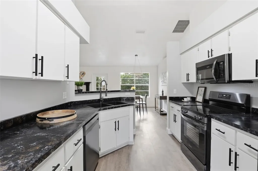 6110 NW 38th Terrace Gainesville FL 32653
