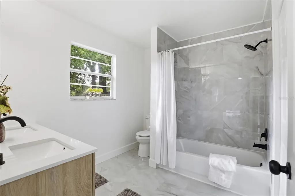 6110 NW 38th Terrace Gainesville FL 32653