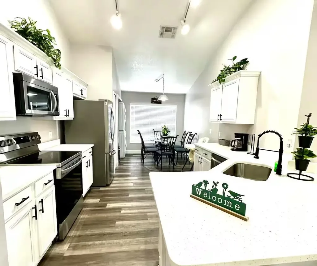 626 Eagle Pointe S Kissimmee FL 34746