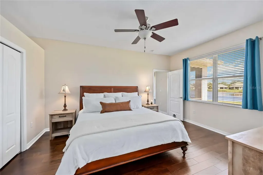 8769 Monterey Bay Loop Bradenton FL 34212