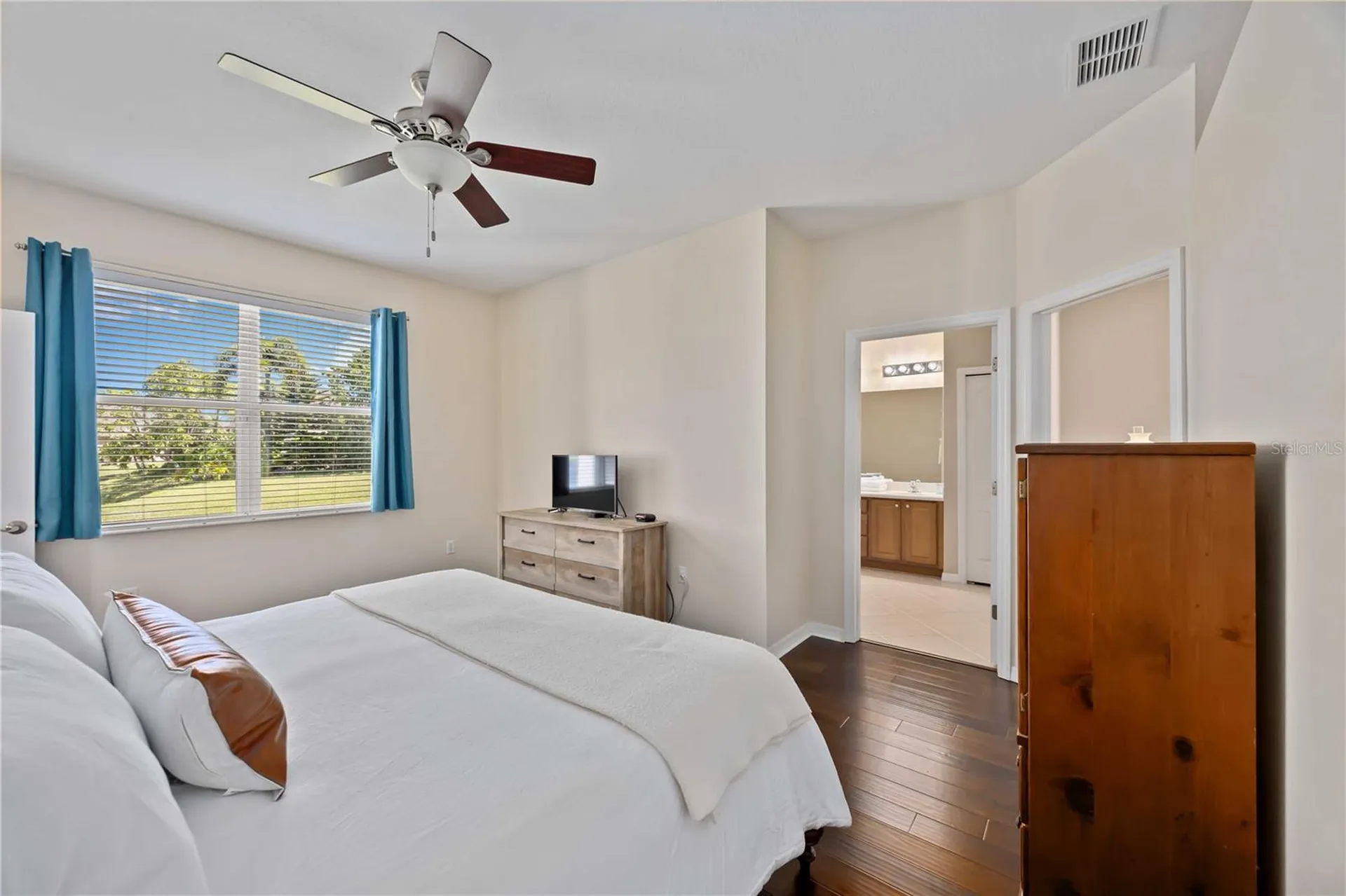 8769 Monterey Bay Loop Bradenton FL 34212