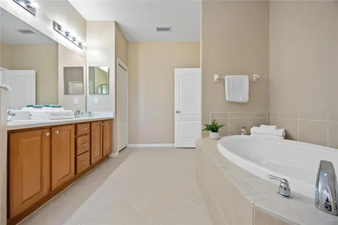 8769 Monterey Bay Loop Bradenton FL 34212