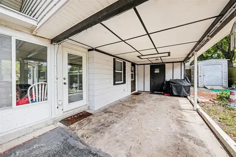 8605 Tupelo Drive Tampa FL 33637